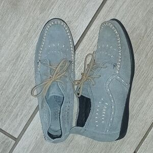 Minnetonka Moccasins Women's Storm Blue Suede Chukka Ankle Boots Sz 5